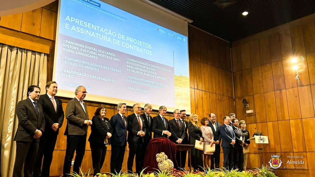 Assinatura contrato de apoio “Linha +Interior Turismo”