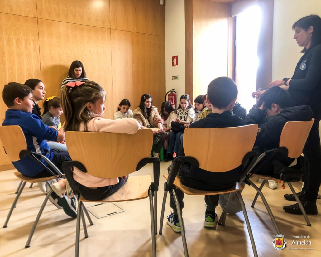 Oficina de robótica: "A mão que tu comandas"