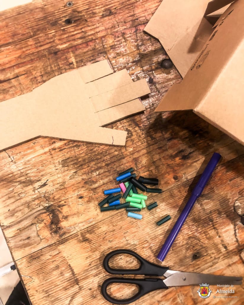 Oficina de robótica: "A mão que tu comandas"