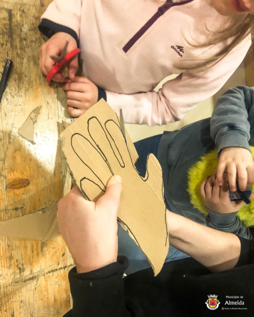 Oficina de robótica: "A mão que tu comandas"