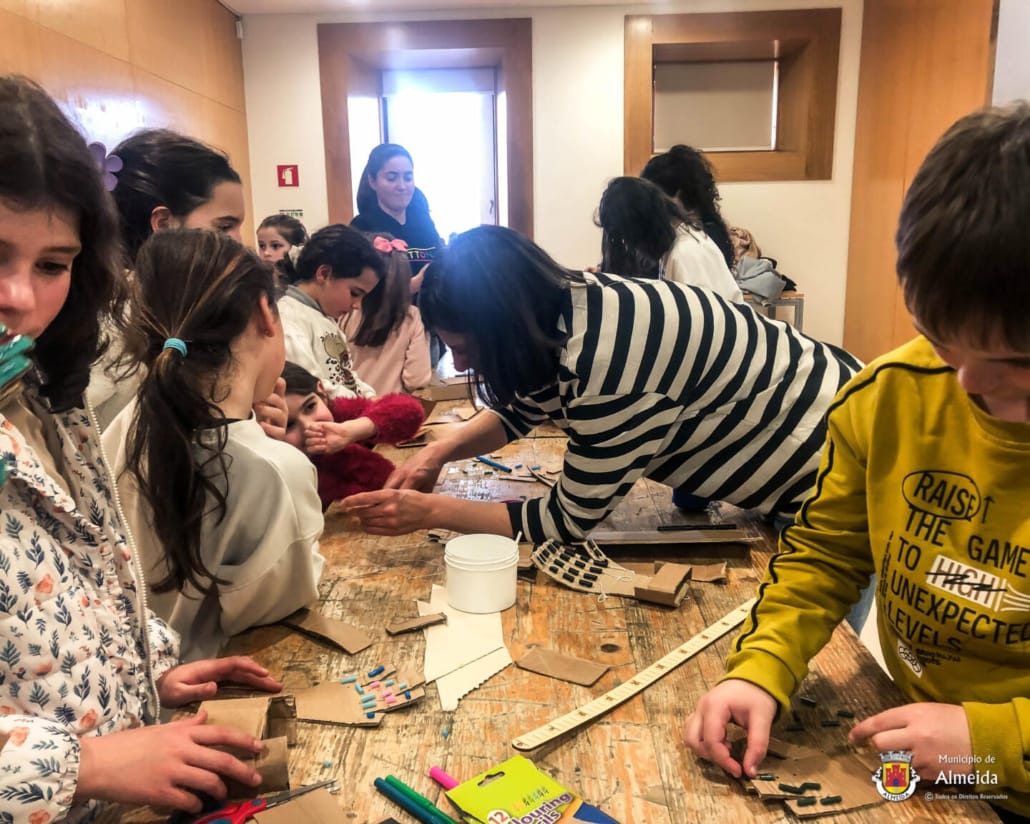 Oficina de robótica: "A mão que tu comandas"