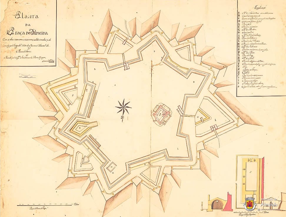 005 – “Planta // da // Praça de Almeida, // Com obras interiores e exteriores adicionadas e de/terminadas pelo Engenheiro-mor do Reino Manuel de // Azevedo Fortes // Riscada pelo Cappitam Jozé Fernandes Pinto Alpoym // Anno de 1736”. Ref.: Archivo General de Simancas, Valladolid. Mapas, Planos y Dibujos: 28-060.