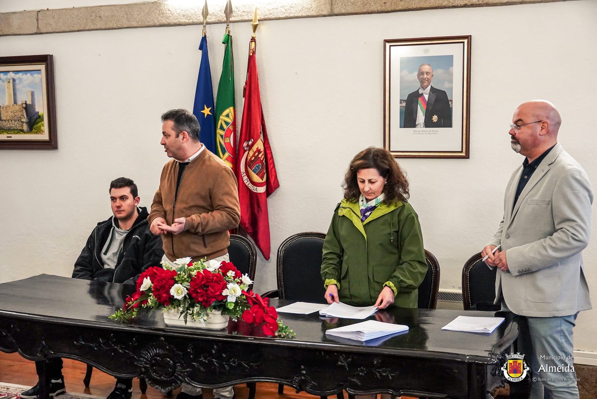 Entrega de Bolsas de Estudo a Estudantes do Ensino Superior