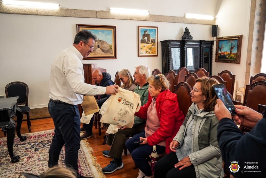 Grupo de Autocaravanistas visita Almeida