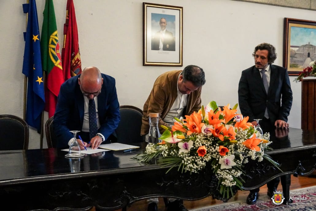 Assinatura do Auto de Cessão entre o IGFSS e a Câmara Municipal de Almeida
