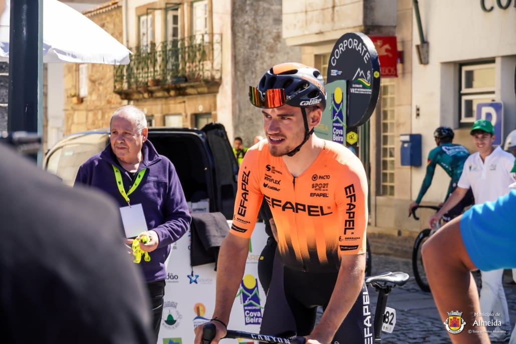 Arrancou hoje em Almeida a 1ª Etapa do VII Grande Prémio Internacional de Ciclismo Beiras e Serra da Estrela