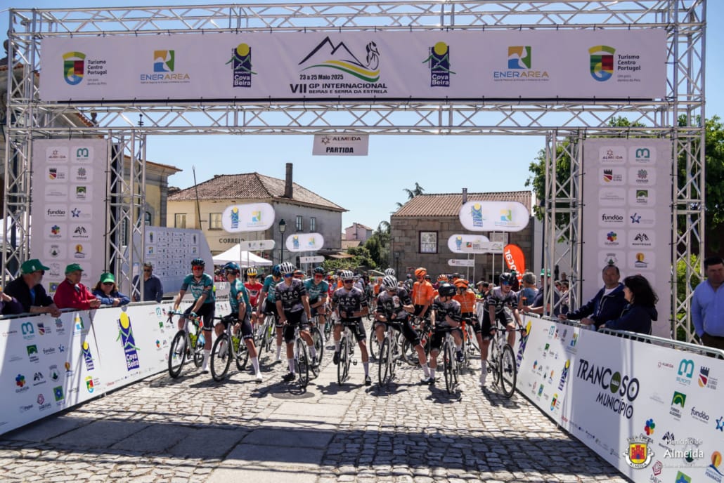 Arrancou hoje em Almeida a 1ª Etapa do VII Grande Prémio Internacional de Ciclismo Beiras e Serra da Estrela