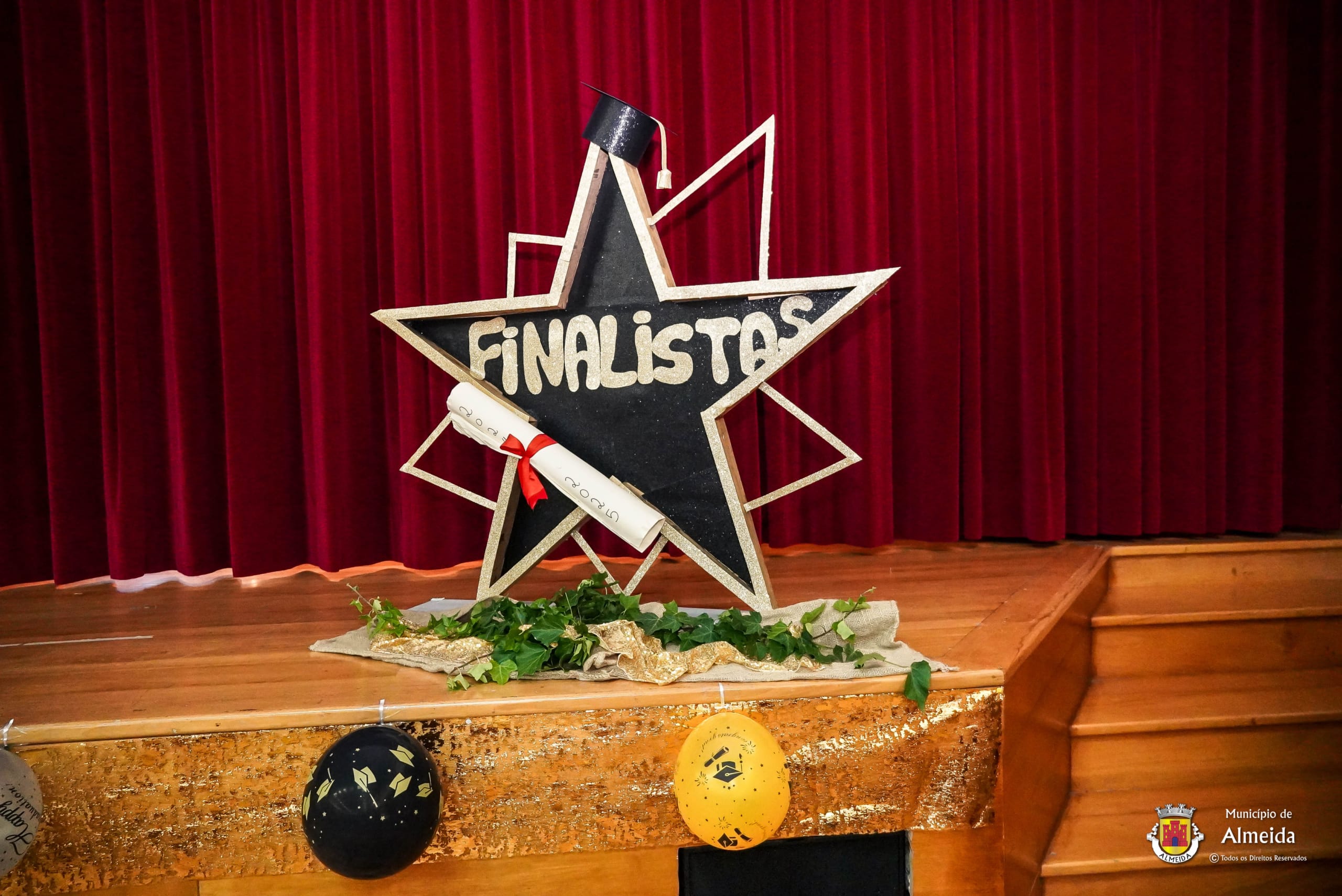 𝗔𝗴𝗿𝘂𝗽𝗮𝗺𝗲𝗻𝘁𝗼 𝗱𝗲 𝗘𝘀𝗰𝗼𝗹𝗮𝘀 𝗱𝗲 𝗔𝗹𝗺𝗲𝗶𝗱𝗮 𝗲𝗺 𝗳𝗲𝘀𝘁𝗮