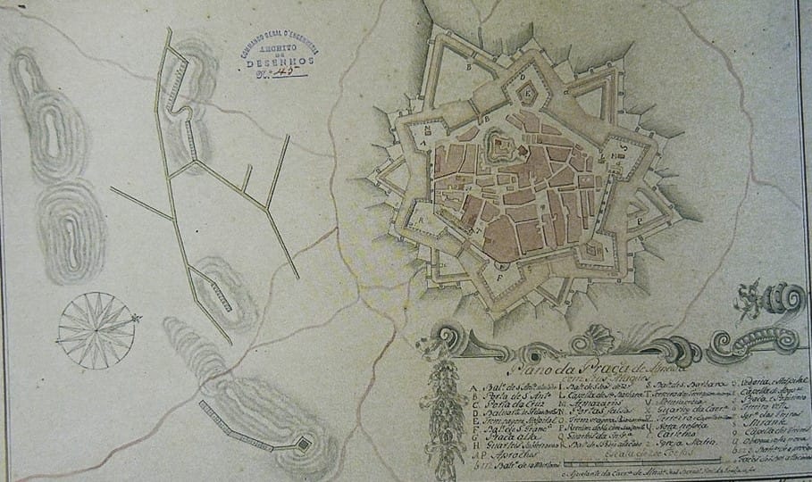 1 Plano Da Praça De Almeida, Com Seus Ataques