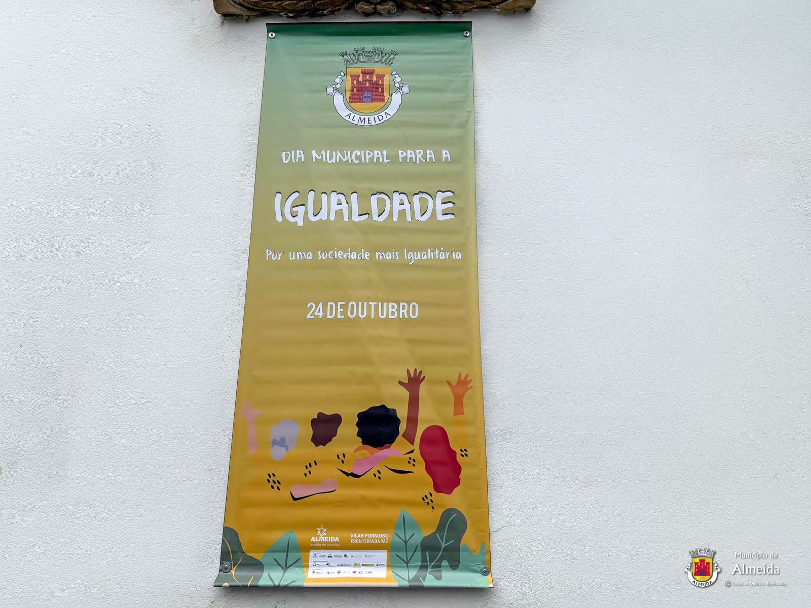 Dia Da árvore Ilustrado Em Tons De Verde Com Gradiente Post Do