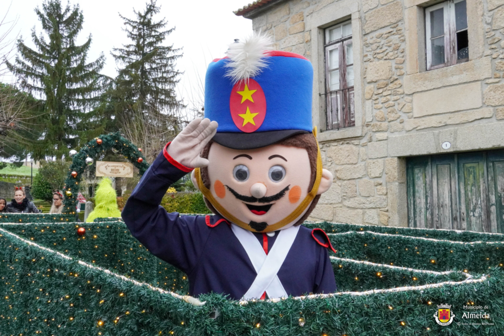 Parada natalícia anima crianças do concelho de Almeida