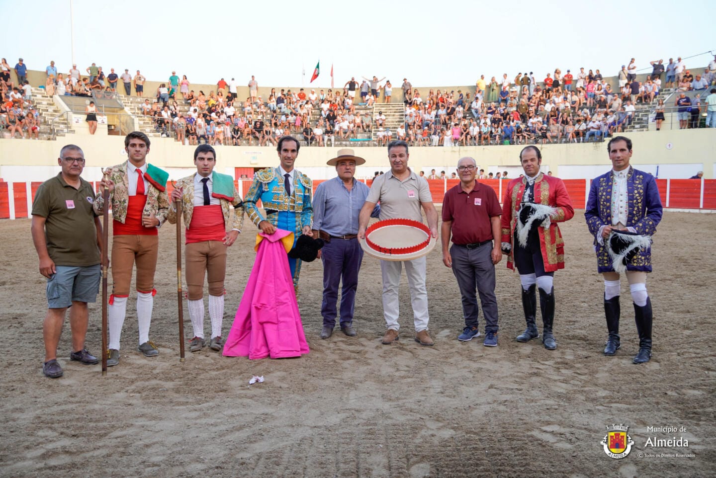Corrida de Toiros Mista animou Nave de Haver